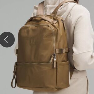 Unisex- LULULEMON New Crew Backpack Lightweight OS- Sand Brown- like new